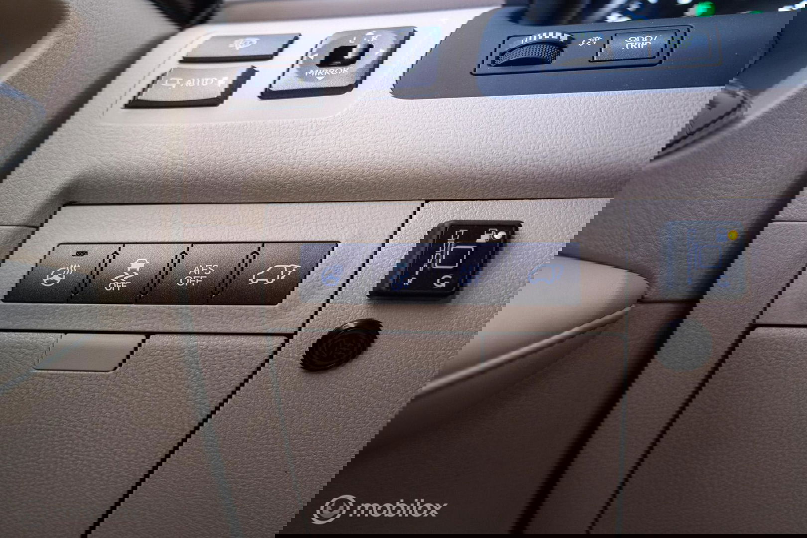 Lexus LX 570 5.7 V8 389 pk | 8 persoons | Mark Levinson | luchtvering | unieke auto!