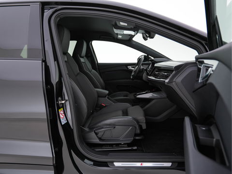 Audi Q4 e-tron 40 S edition 77 kWh S-Line-Sportpack [ 3-Fase ] (INCL-BTW) *HEAT-PUMP | LEATHER-FABRIC | MATRIX-LED | ADAPTIVE-CRUISE | AMBIENT-LIGHT | DIGI-COCKPIT | AUDI-SOUND | DAB+ | KEYLESS | SHIFT-PADDLES | CAMERA | HEATED-SPORTSEATS | 20''ALU*