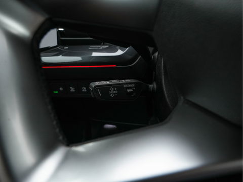 Audi Q4 e-tron 40 S edition 77 kWh S-Line-Sportpack [ 3-Fase ] (INCL-BTW) *HEAT-PUMP | LEATHER-FABRIC | MATRIX-LED | ADAPTIVE-CRUISE | AMBIENT-LIGHT | DIGI-COCKPIT | AUDI-SOUND | DAB+ | KEYLESS | SHIFT-PADDLES | CAMERA | HEATED-SPORTSEATS | 20''ALU*