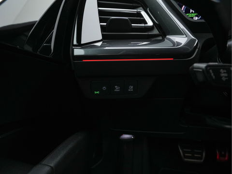 Audi Q4 e-tron 40 S edition 77 kWh S-Line-Sportpack [ 3-Fase ] (INCL-BTW) *HEAT-PUMP | LEATHER-FABRIC | MATRIX-LED | ADAPTIVE-CRUISE | AMBIENT-LIGHT | DIGI-COCKPIT | AUDI-SOUND | DAB+ | KEYLESS | SHIFT-PADDLES | CAMERA | HEATED-SPORTSEATS | 20''ALU*