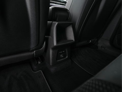 Audi Q4 e-tron 40 S edition 77 kWh S-Line-Sportpack [ 3-Fase ] (INCL-BTW) *HEAT-PUMP | LEATHER-FABRIC | MATRIX-LED | ADAPTIVE-CRUISE | AMBIENT-LIGHT | DIGI-COCKPIT | AUDI-SOUND | DAB+ | KEYLESS | SHIFT-PADDLES | CAMERA | HEATED-SPORTSEATS | 20''ALU*