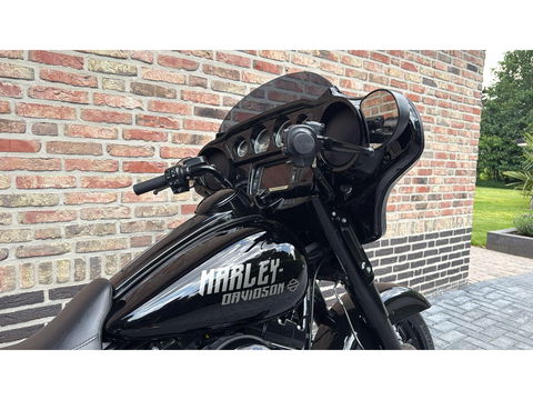 Harley Davidson 103 FLHXS Street Glide Special CVO Streetglide