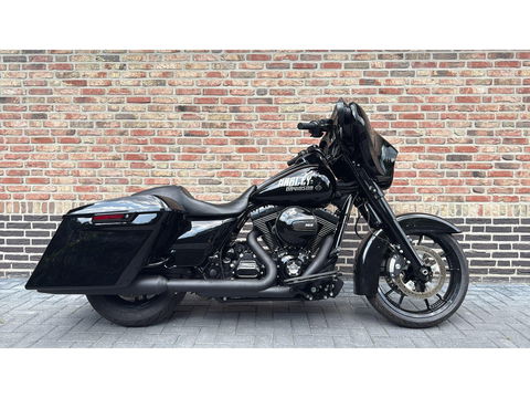 Harley Davidson 103 FLHXS Street Glide Special CVO Streetglide