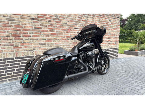Harley Davidson 103 FLHXS Street Glide Special CVO Streetglide