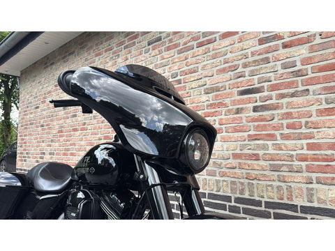 Harley Davidson 103 FLHXS Street Glide Special CVO Streetglide