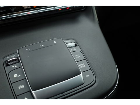 Mercedes-Benz V-Klasse 220d L2 Avantgarde Dub.Cab. | Automaat | 2x Schuifdeur | Leder | Maxton Design | CarPlay | Adapt. Cruise | Trekhaak
