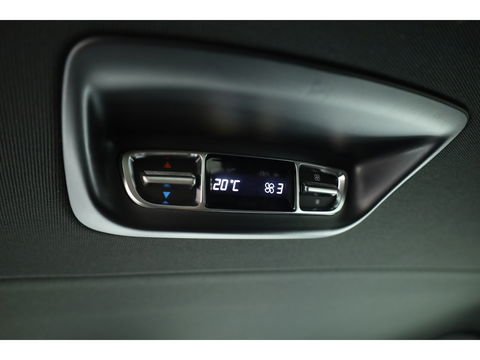 Mercedes-Benz V-Klasse 220d L2 Avantgarde Dub.Cab. | Automaat | 2x Schuifdeur | Leder | Maxton Design | CarPlay | Adapt. Cruise | Trekhaak
