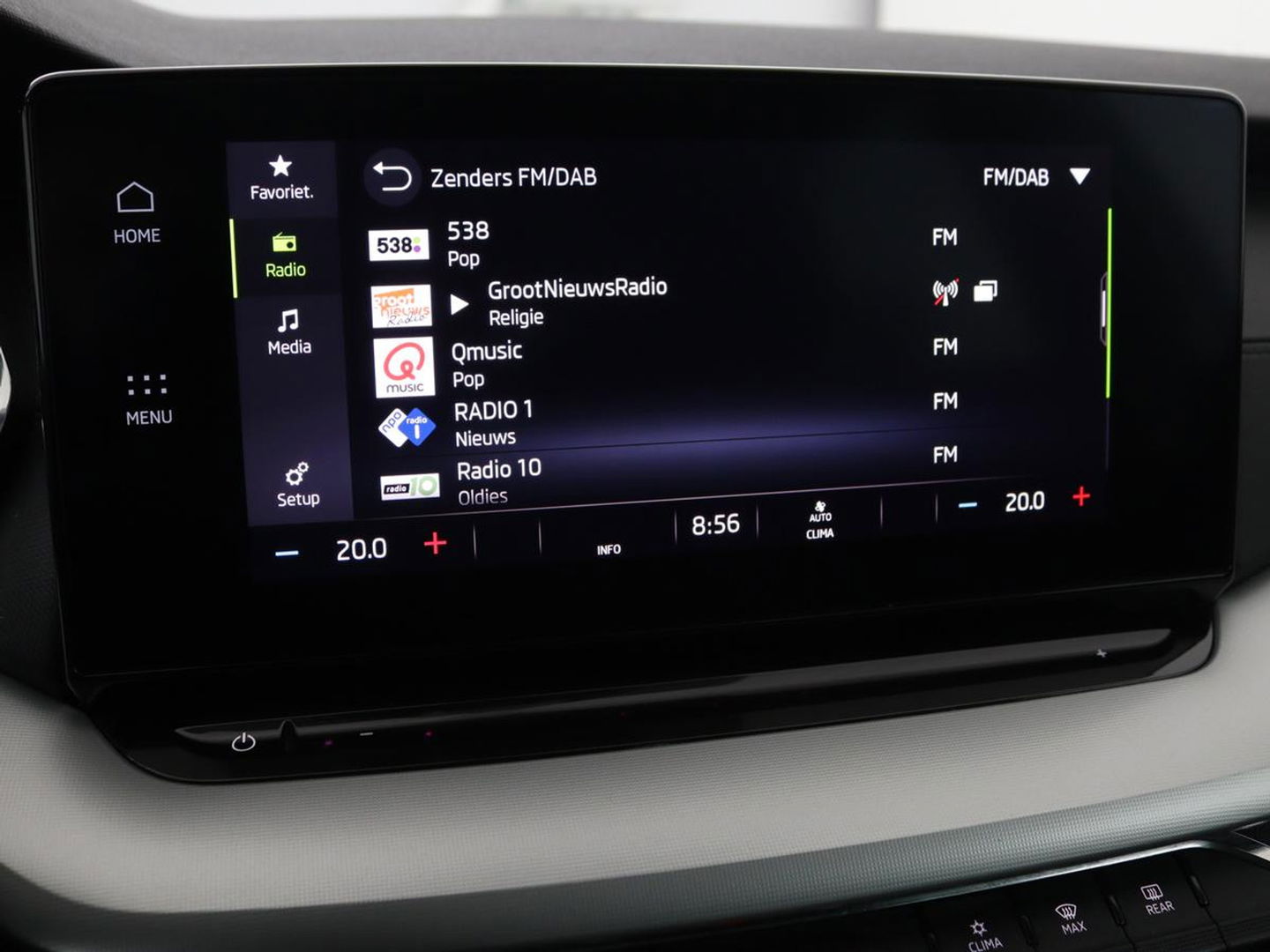 Škoda Octavia Combi 1.0 TSI Business Edition | Stoelverwarming | Trekhaak | Adaptive cruise | Elektrische achterklep | Carplay | Sfeerverlichting