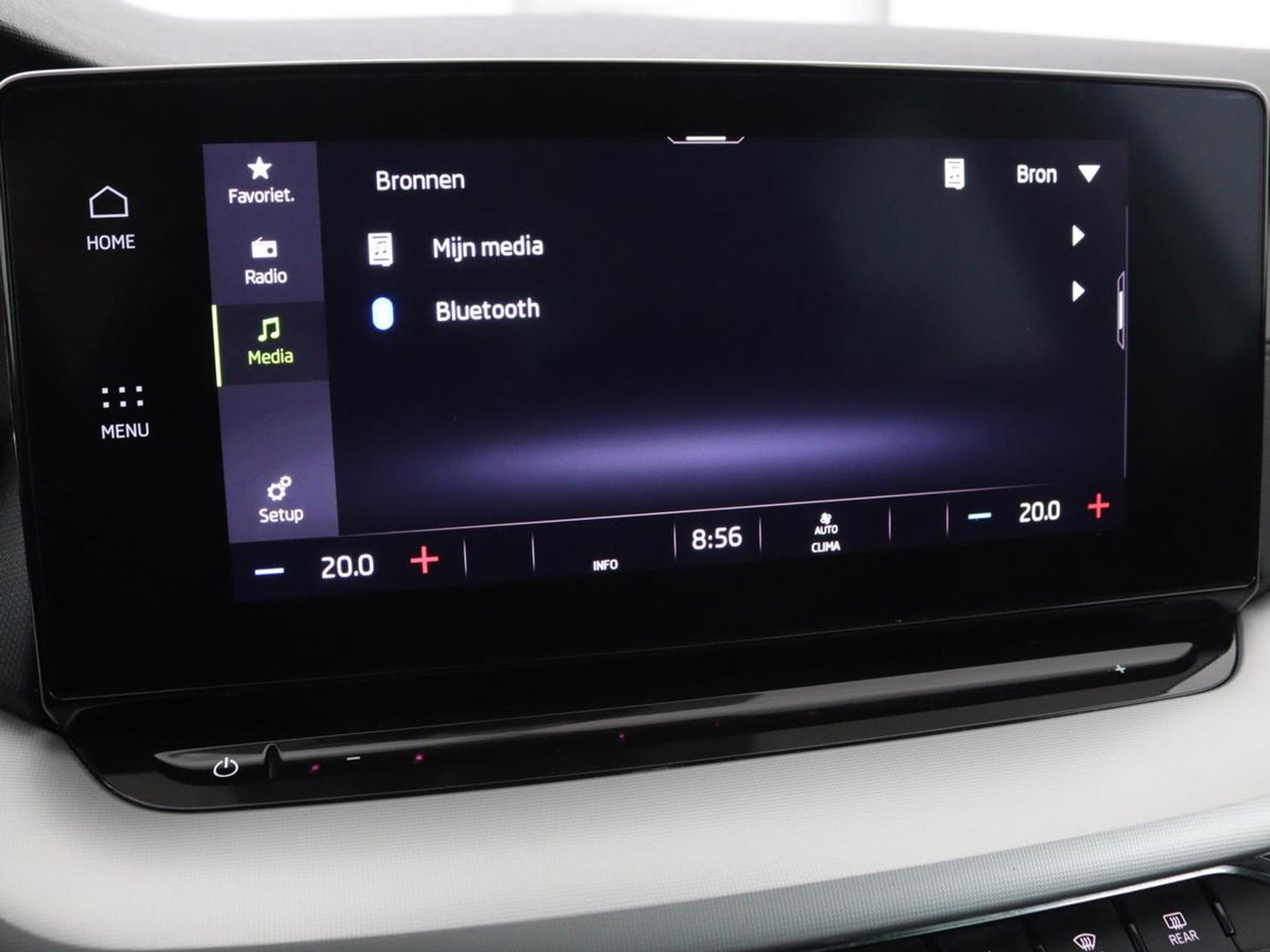 Škoda Octavia Combi 1.0 TSI Business Edition | Stoelverwarming | Trekhaak | Adaptive cruise | Elektrische achterklep | Carplay | Sfeerverlichting