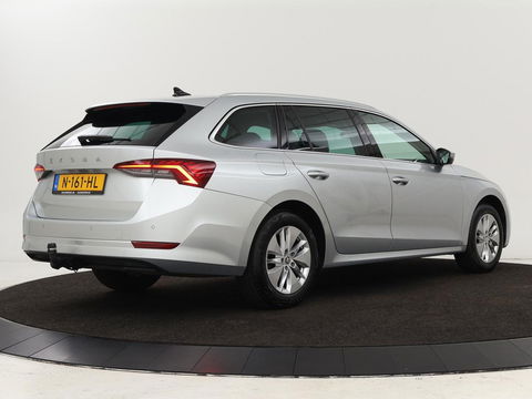 Škoda Octavia Combi 1.0 TSI Business Edition | Stoelverwarming | Trekhaak | Adaptive cruise | Elektrische achterklep | Carplay | Sfeerverlichting