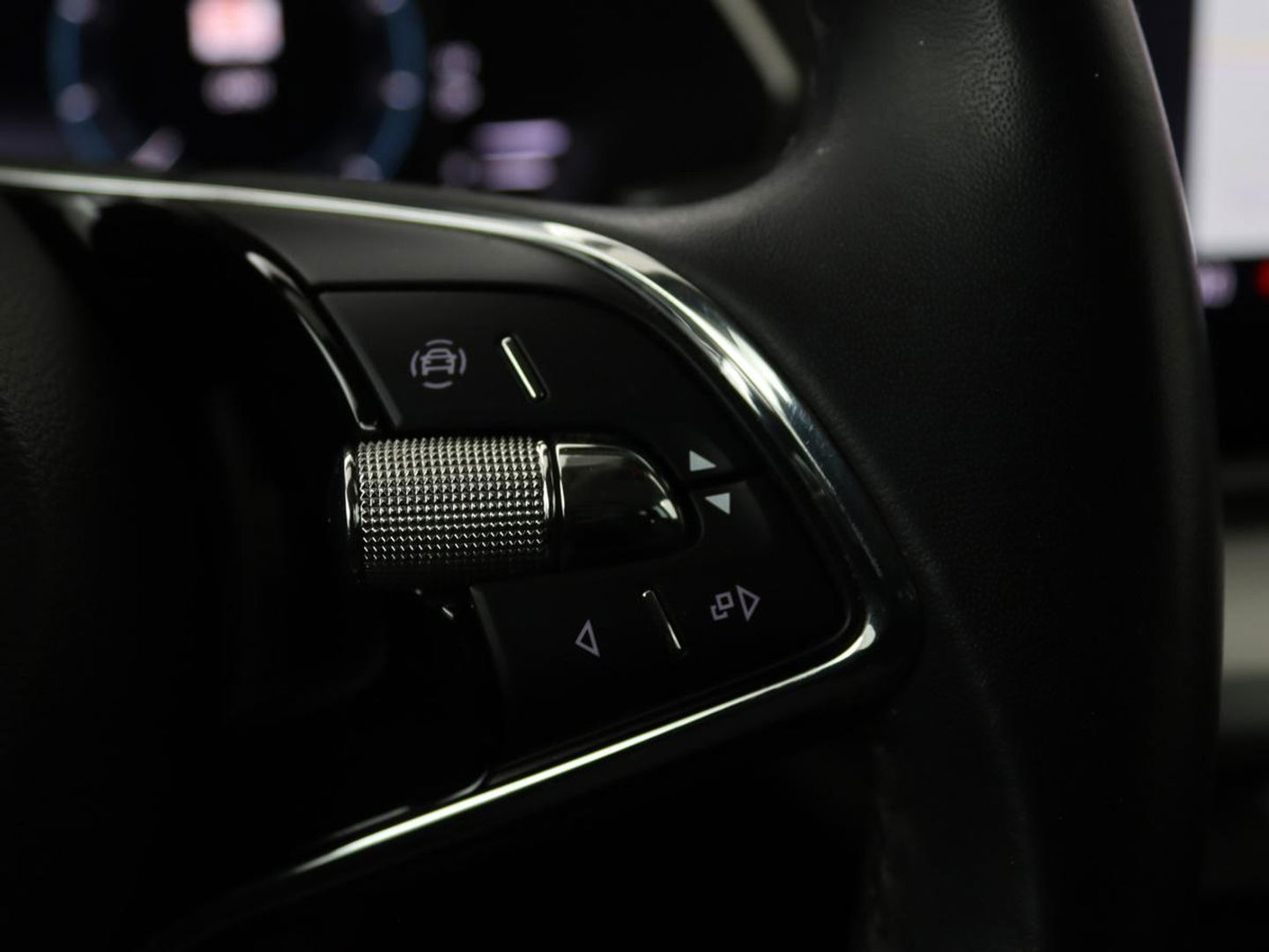 Škoda Octavia Combi 1.0 TSI Business Edition | Stoelverwarming | Trekhaak | Adaptive cruise | Elektrische achterklep | Carplay | Sfeerverlichting