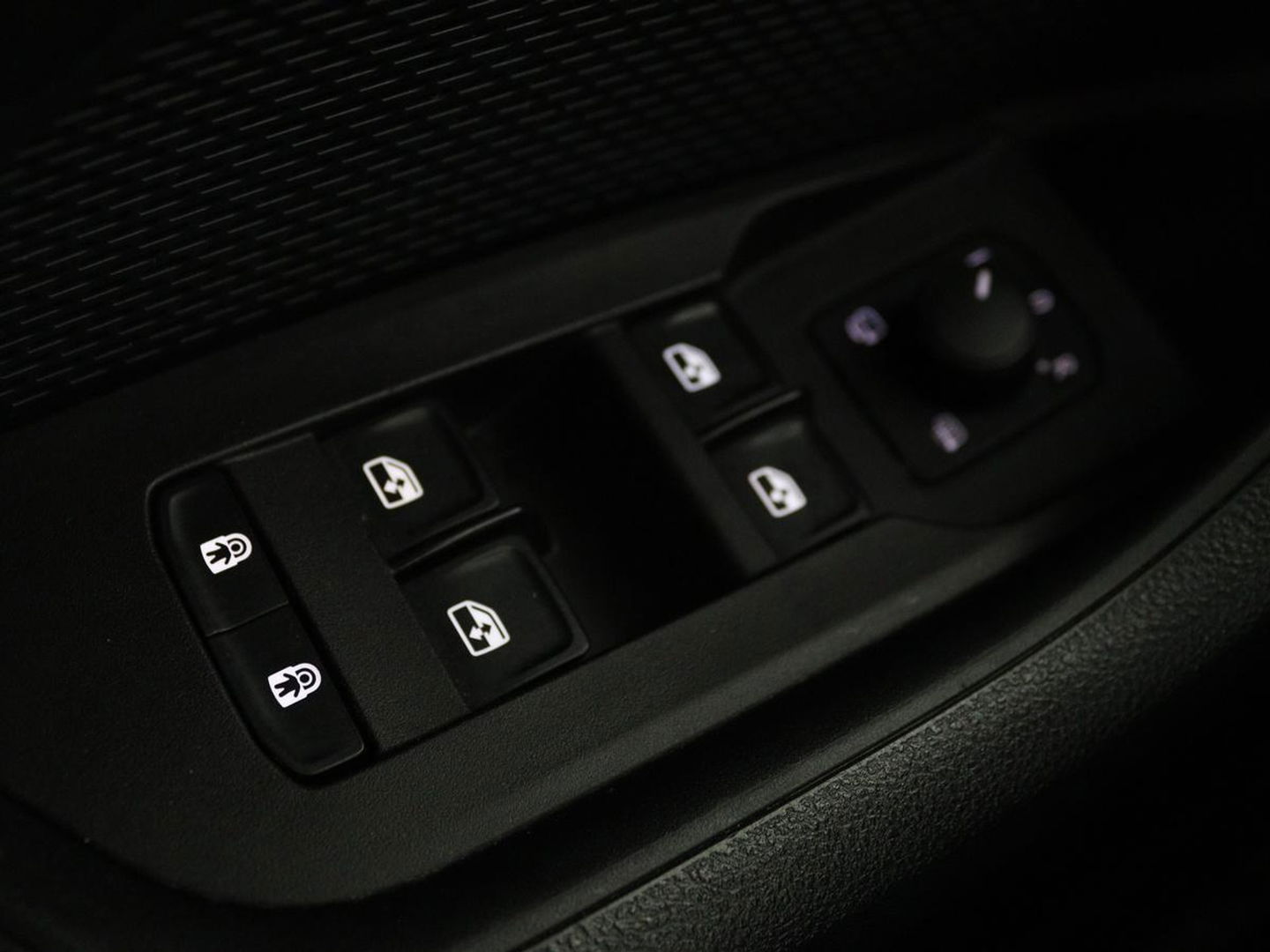 Škoda Octavia Combi 1.0 TSI Business Edition | Stoelverwarming | Trekhaak | Adaptive cruise | Elektrische achterklep | Carplay | Sfeerverlichting