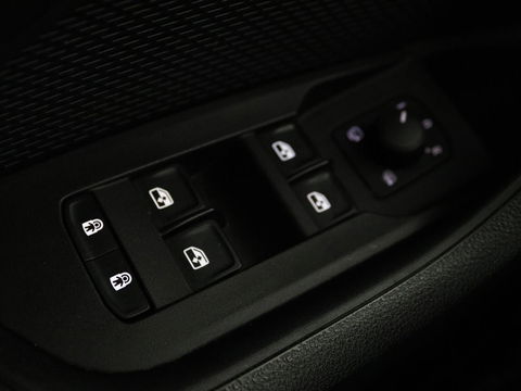 Škoda Octavia Combi 1.0 TSI Business Edition | Stoelverwarming | Trekhaak | Adaptive cruise | Elektrische achterklep | Carplay | Sfeerverlichting