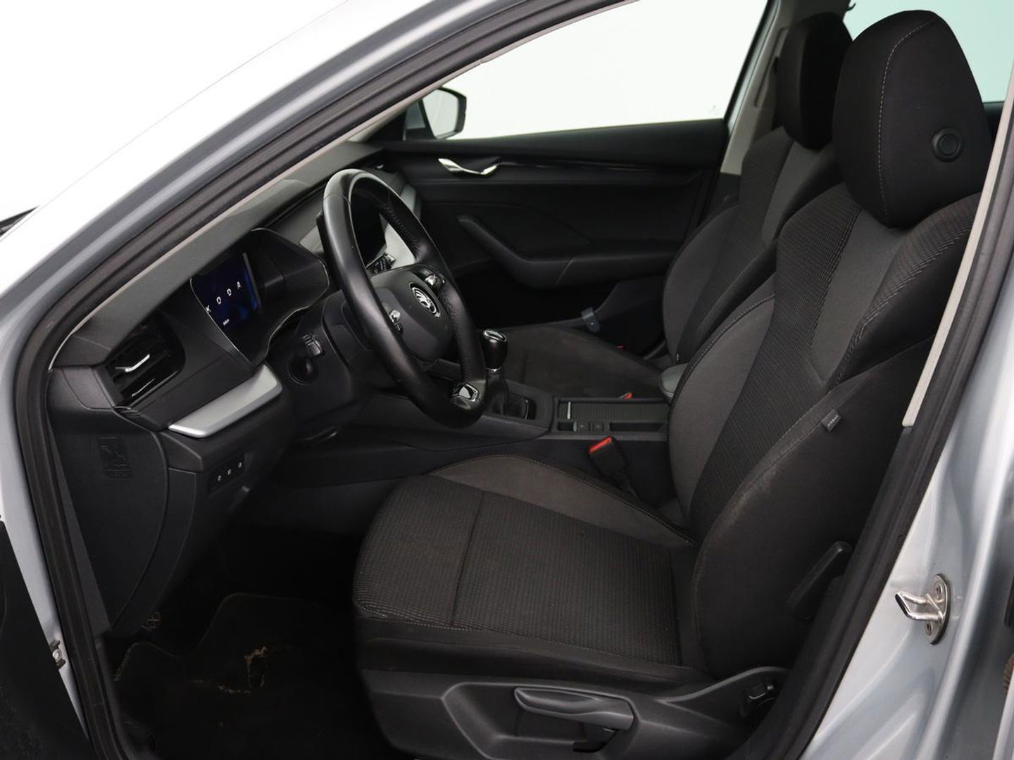 Škoda Octavia Combi 1.0 TSI Business Edition | Stoelverwarming | Trekhaak | Adaptive cruise | Elektrische achterklep | Carplay | Sfeerverlichting