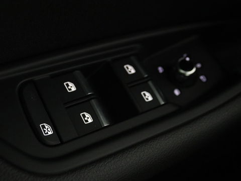 Audi A4 Avant 2.0 TFSI MHEV Design Pro Line Plus | Stoelverwarming | Elektrische achterklep | Navigatie | LED | Bleutooth | Keyless