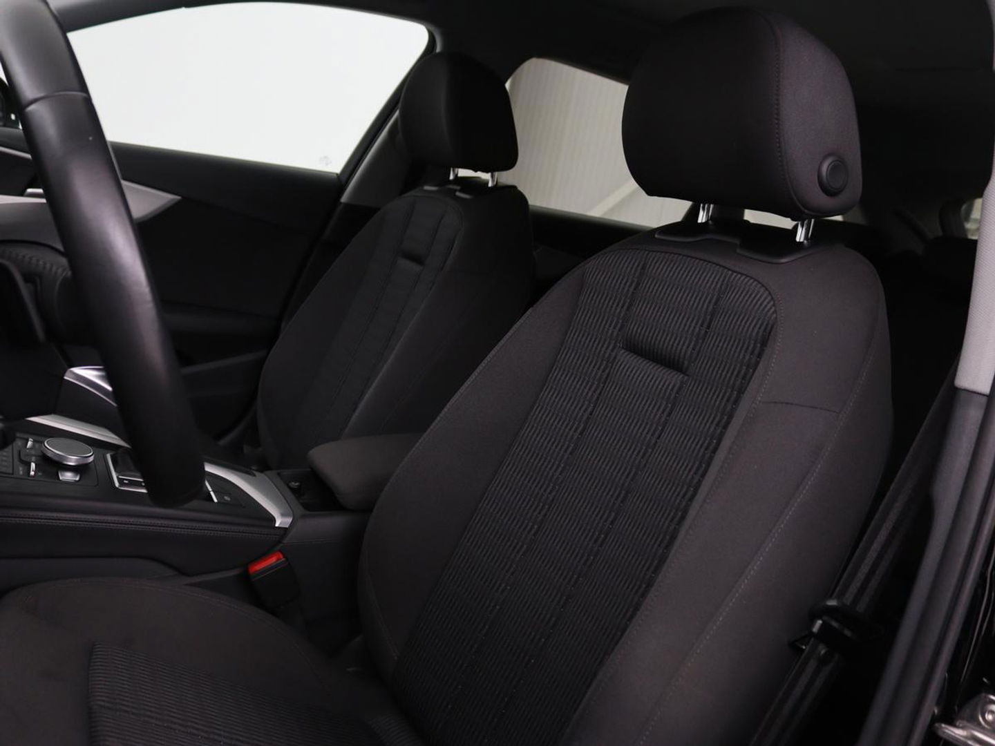 Audi A4 Avant 2.0 TFSI MHEV Design Pro Line Plus | Stoelverwarming | Elektrische achterklep | Navigatie | LED | Bleutooth | Keyless