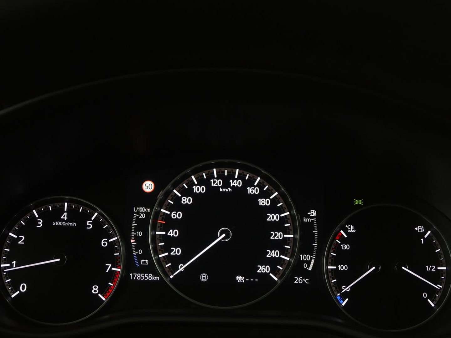 Mazda CX-30 2.0 e-SkyActiv-X M Hybrid Luxury | Leder | Camera | Stoel & Stuurverwarming | Head-up | Lane assist | Trekhaak | Bose audio