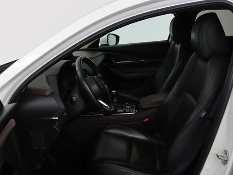 Mazda CX-30 2.0 e-SkyActiv-X M Hybrid Luxury | Leder | Camera | Stoel & Stuurverwarming | Head-up | Lane assist | Trekhaak | Bose audio