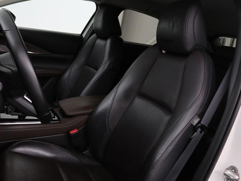 Mazda CX-30 2.0 e-SkyActiv-X M Hybrid Luxury | Leder | Camera | Stoel & Stuurverwarming | Head-up | Lane assist | Trekhaak | Bose audio