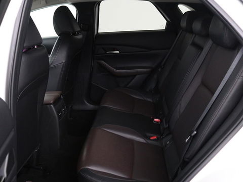 Mazda CX-30 2.0 e-SkyActiv-X M Hybrid Luxury | Leder | Camera | Stoel & Stuurverwarming | Head-up | Lane assist | Trekhaak | Bose audio