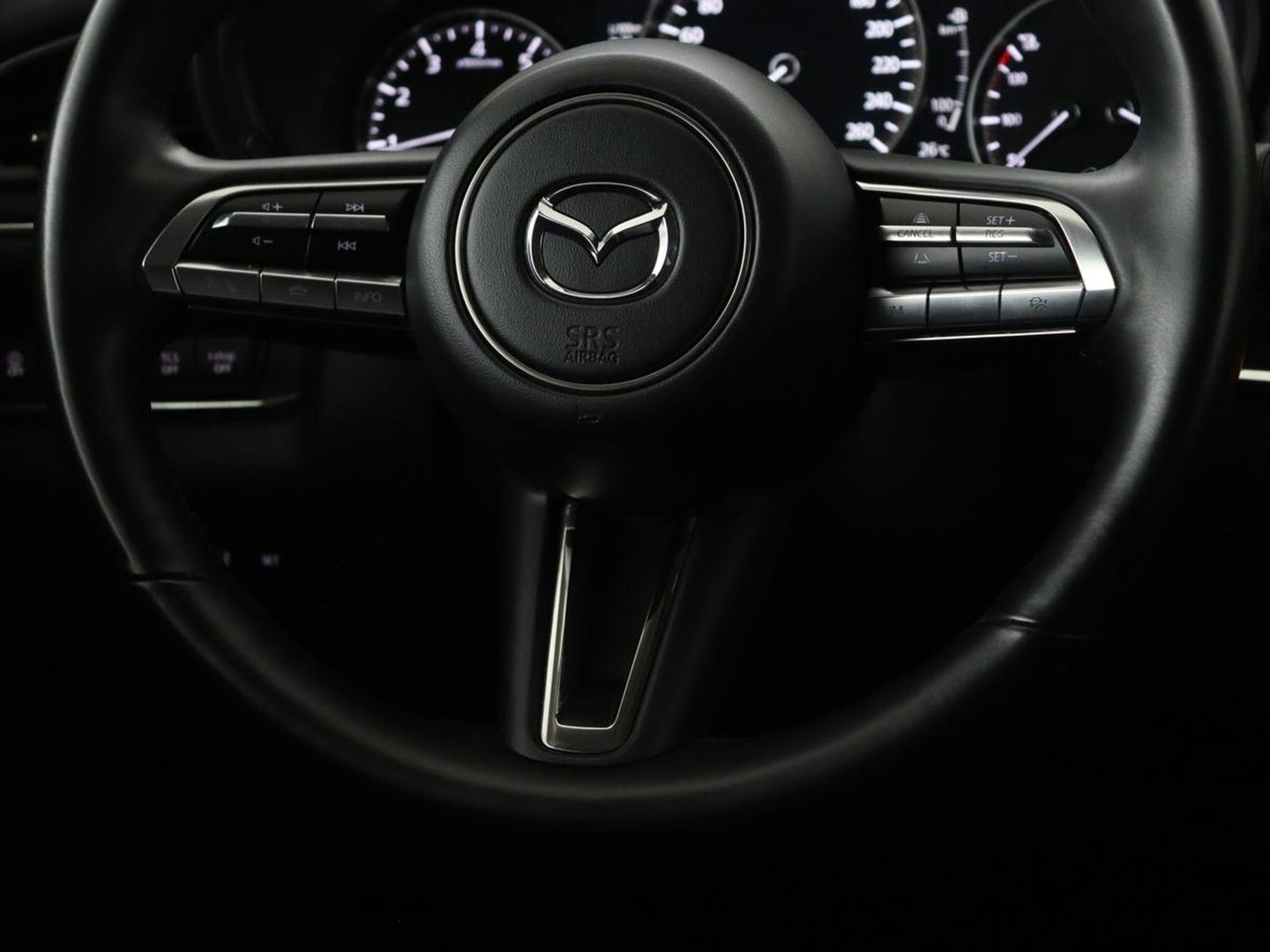 Mazda CX-30 2.0 e-SkyActiv-X M Hybrid Luxury | Leder | Camera | Stoel & Stuurverwarming | Head-up | Lane assist | Trekhaak | Bose audio