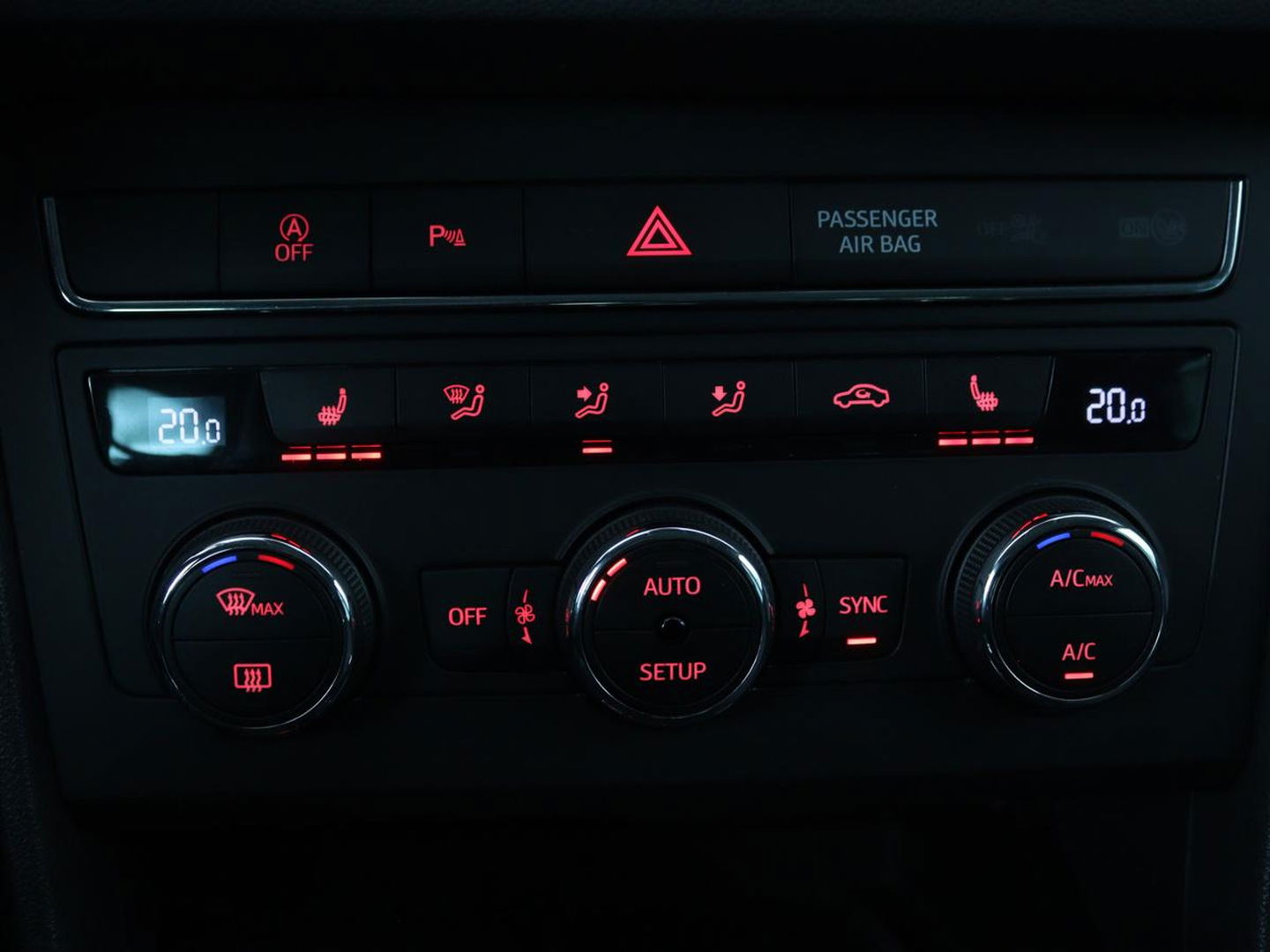 SEAT Leon 1.0 EcoTSI Style Business Intense | 1e eigenaar | DSG automaat | Camera | Stoelverwarming | Carplay | Virtual cockpit