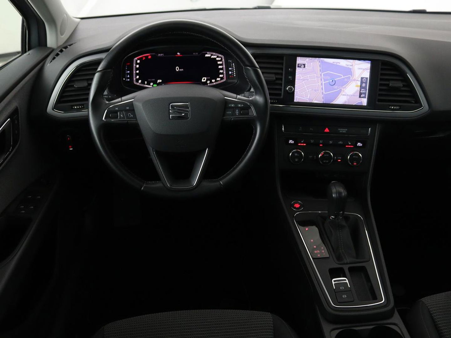 SEAT Leon 1.0 EcoTSI Style Business Intense | 1e eigenaar | DSG automaat | Camera | Stoelverwarming | Carplay | Virtual cockpit