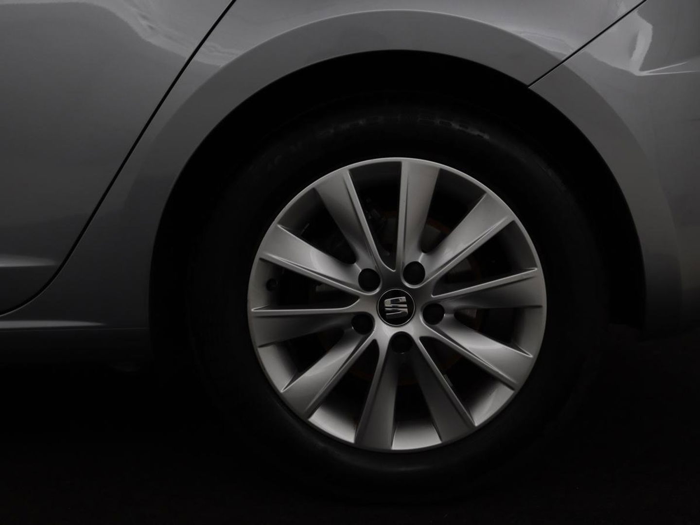 SEAT Leon 1.0 EcoTSI Style Business Intense | 1e eigenaar | DSG automaat | Camera | Stoelverwarming | Carplay | Virtual cockpit