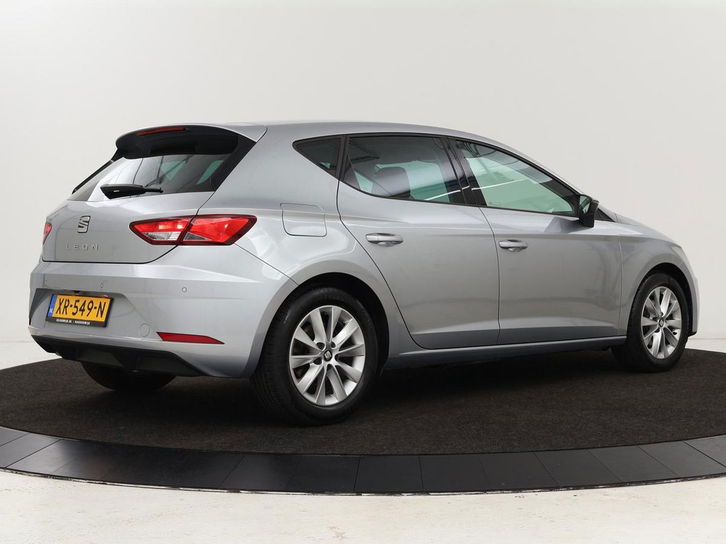 SEAT Leon 1.0 EcoTSI Style Business Intense | 1e eigenaar | DSG automaat | Camera | Stoelverwarming | Carplay | Virtual cockpit