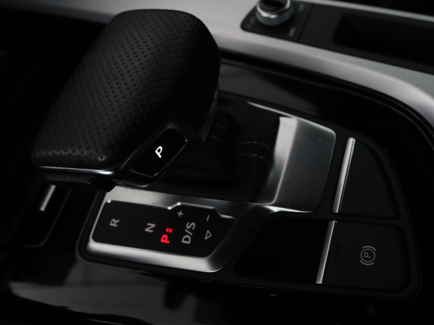 Audi A5 Sportback 35 TFSI S edition | Carplay | Sportstoelen | Navigatie | Virtual cockpit | Half leder | Full LED | climate control | Cruise control