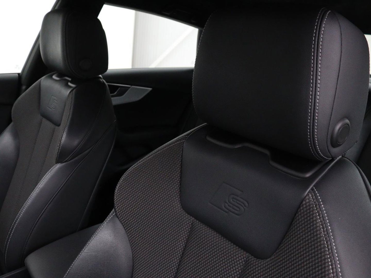 Audi A5 Sportback 35 TFSI S edition | Carplay | Sportstoelen | Navigatie | Virtual cockpit | Half leder | Full LED | climate control | Cruise control