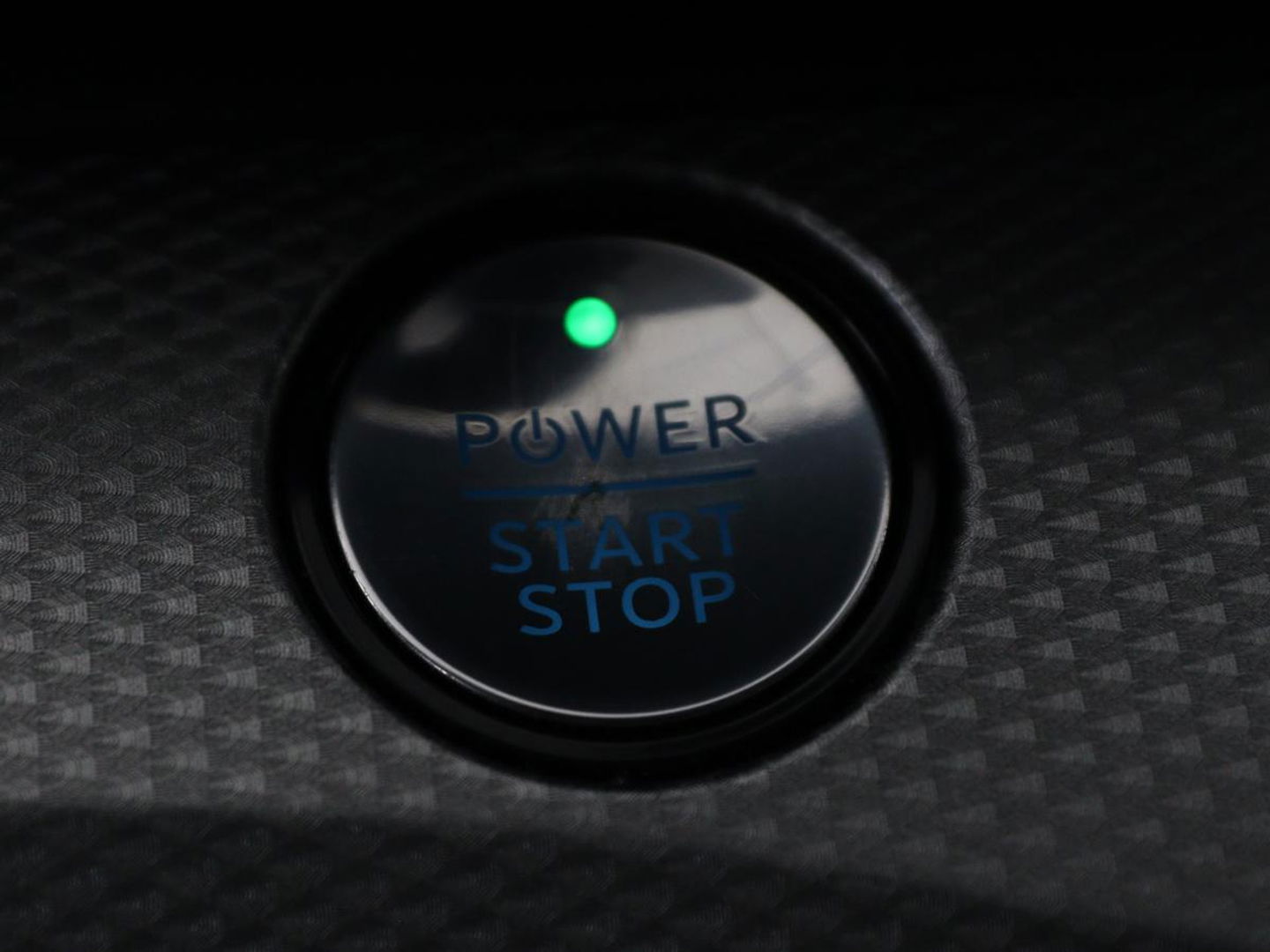 Ford Mustang Mach-E RWD 75 kWh | Leder | 360 camera | Stoel & Stuurverwarming | Trekhaak | Adaptive cruise | Elektrische achterklep | Carplay