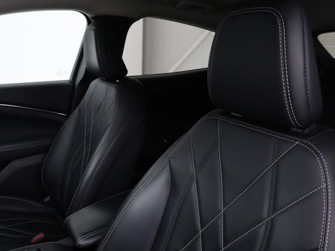 Ford Mustang Mach-E RWD 75 kWh | Leder | 360 camera | Stoel & Stuurverwarming | Trekhaak | Adaptive cruise | Elektrische achterklep | Carplay