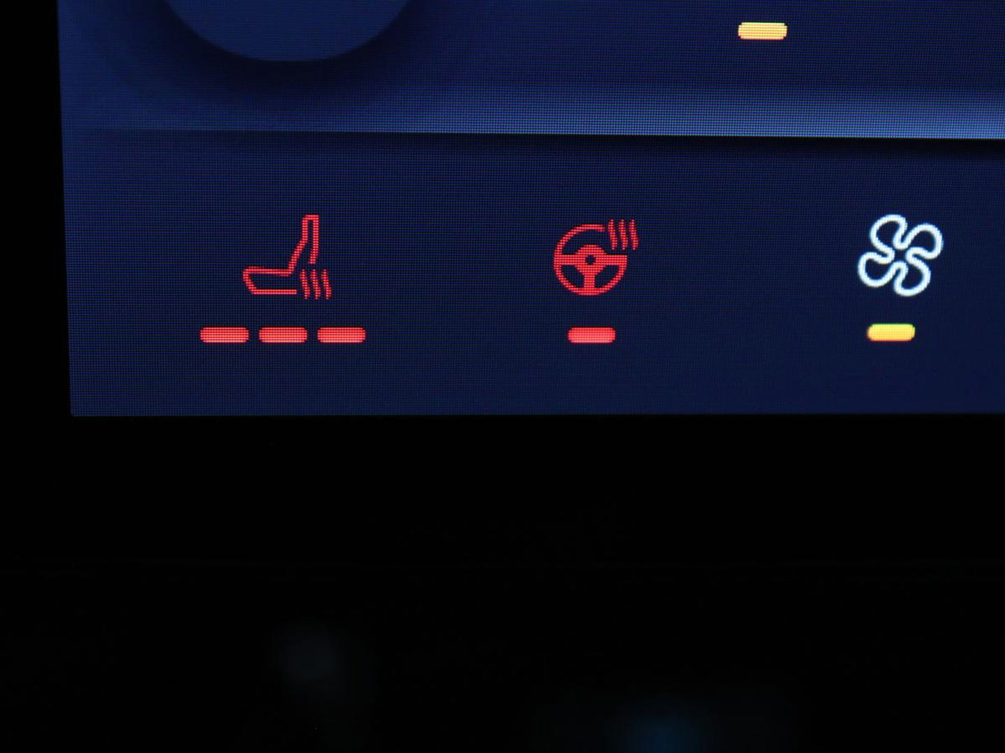 Ford Mustang Mach-E RWD 75 kWh | Leder | 360 camera | Stoel & Stuurverwarming | Trekhaak | Adaptive cruise | Elektrische achterklep | Carplay