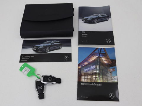Mercedes-Benz CLA-Klasse Shooting Brake 180 Business Solution | Stoelverwarming | Camera | Bleutooth | Navigatie | LMV 18 inch | Sportstoelen | Half leder