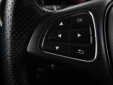 Mercedes-Benz CLA-Klasse Shooting Brake 180 Business Solution | Stoelverwarming | Camera | Bleutooth | Navigatie | LMV 18 inch | Sportstoelen | Half leder