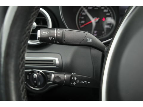 Mercedes-Benz C-Klasse C180 156pk Ambition Panoramadak 1/2 Leder Navigatie Stoelverwarming Led intelligent NLauto NAP 17" LMV