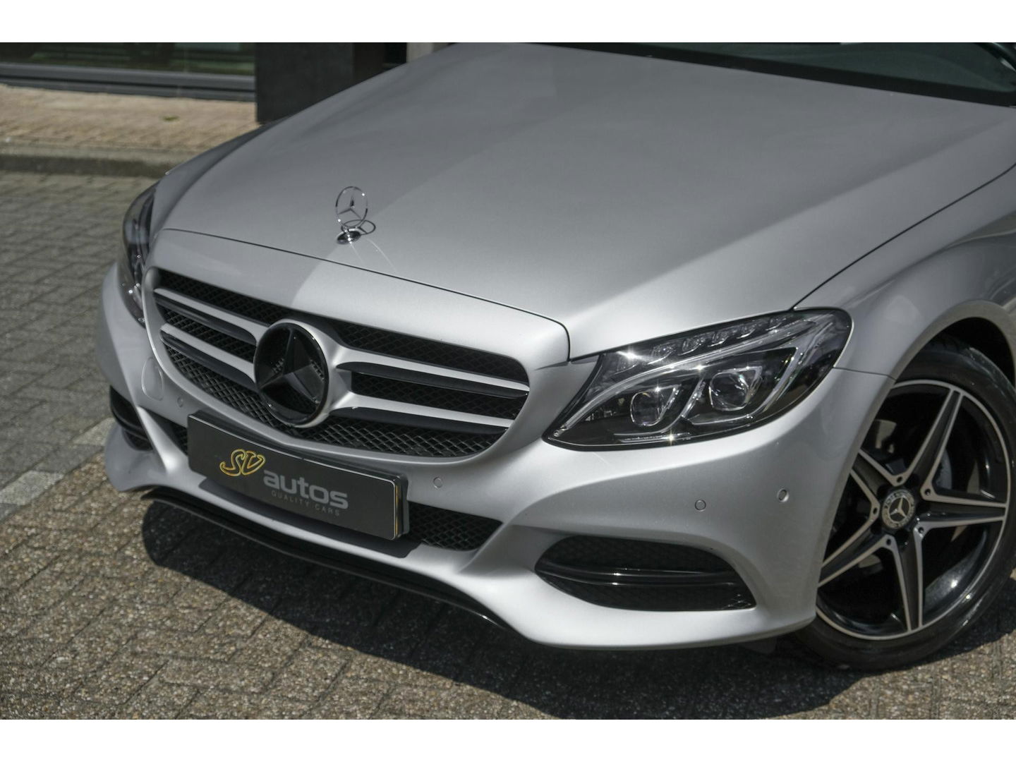 Mercedes-Benz C-Klasse C180 156pk Ambition Panoramadak 1/2 Leder Navigatie Stoelverwarming Led intelligent NLauto NAP 17" LMV