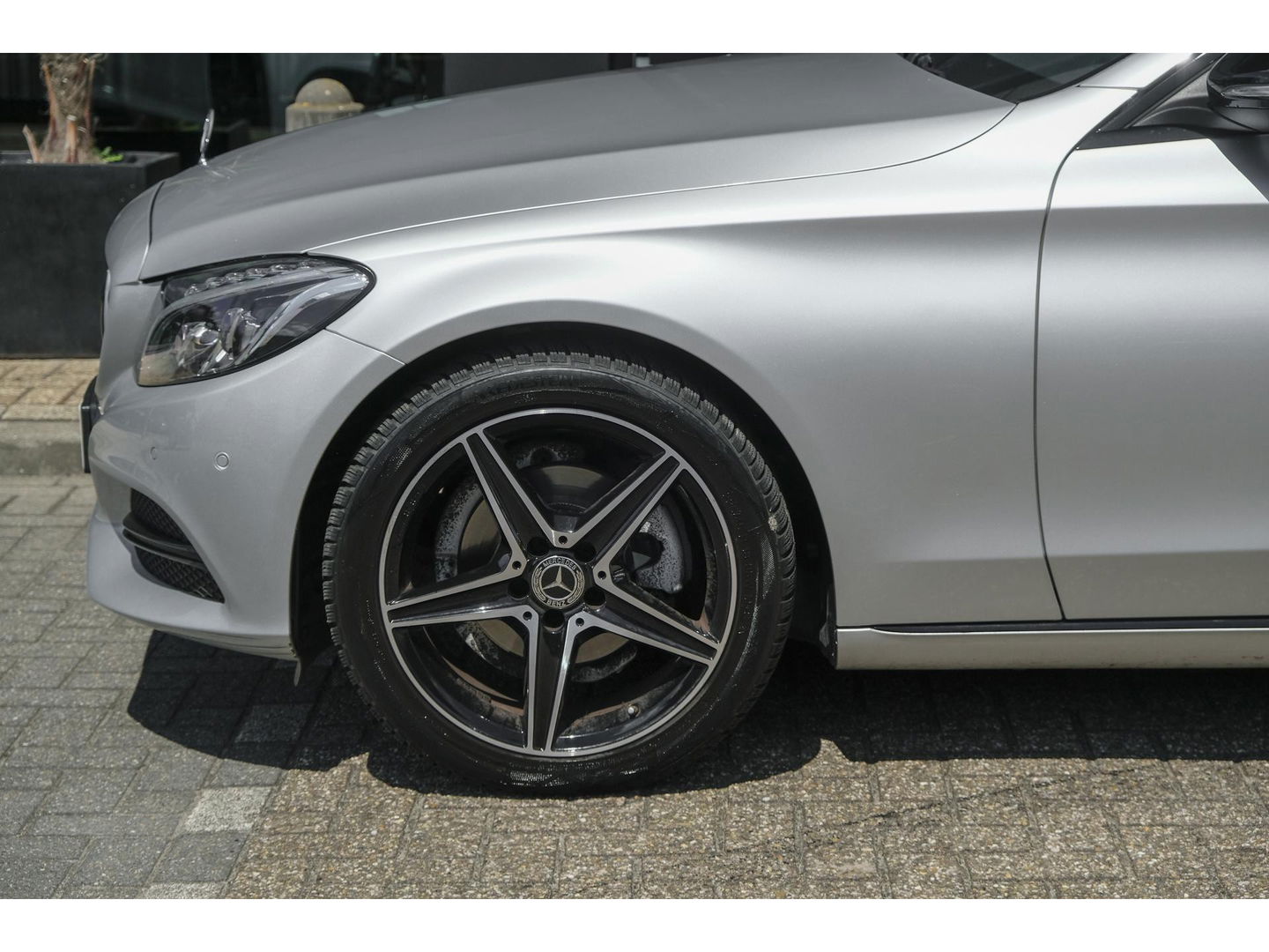 Mercedes-Benz C-Klasse C180 156pk Ambition Panoramadak 1/2 Leder Navigatie Stoelverwarming Led intelligent NLauto NAP 17" LMV