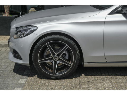Mercedes-Benz C-Klasse C180 156pk Ambition Panoramadak 1/2 Leder Navigatie Stoelverwarming Led intelligent NLauto NAP 17" LMV