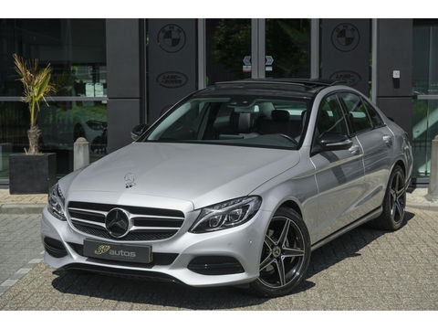 Mercedes-Benz C-Klasse C180 156pk Ambition Panoramadak 1/2 Leder Navigatie Stoelverwarming Led intelligent NLauto NAP 17" LMV