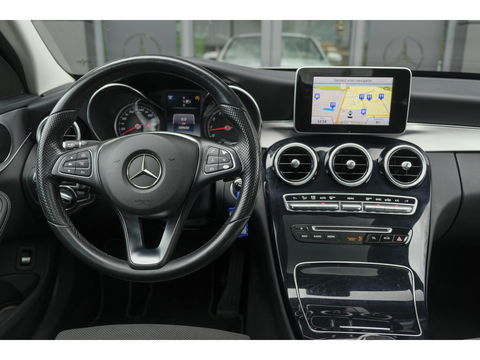 Mercedes-Benz C-Klasse C180 156pk Ambition Panoramadak 1/2 Leder Navigatie Stoelverwarming Led intelligent NLauto NAP 17" LMV