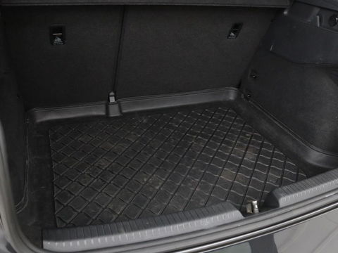 Volkswagen ID.3 Life 58 kWh | Stoel & Stuurverwarming | Adaptive cruise | Carplay | Navigatie | PDC | Climate control | Sfeerverlichting