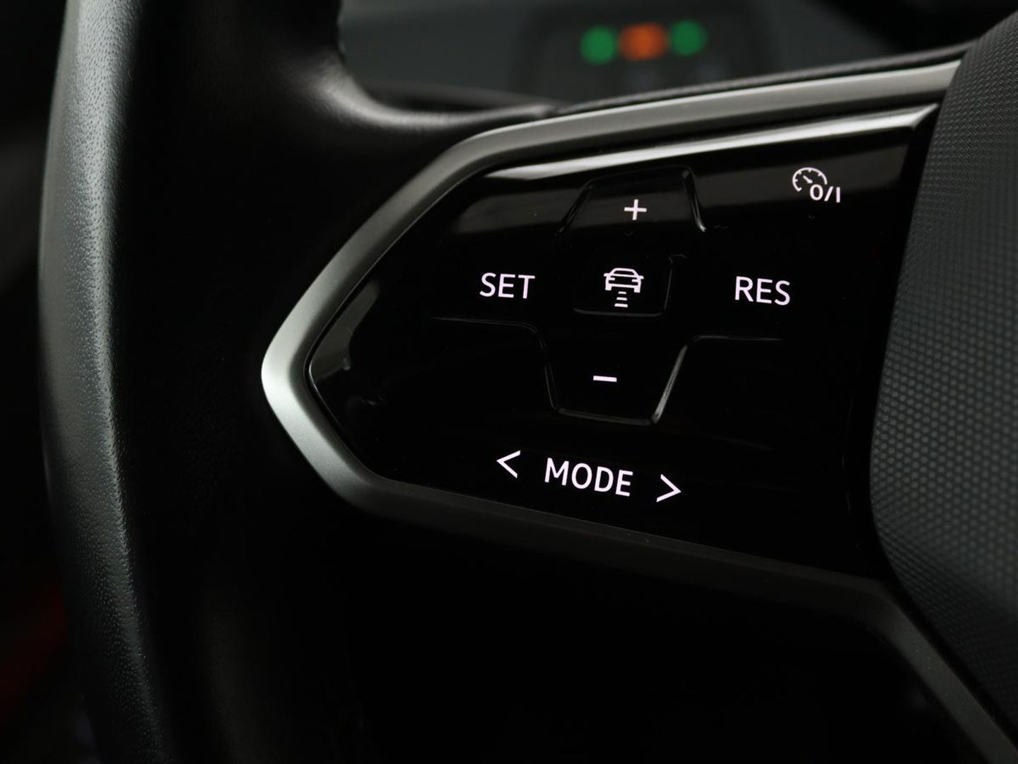 Volkswagen ID.3 Life 58 kWh | Stoel & Stuurverwarming | Adaptive cruise | Carplay | Navigatie | PDC | Climate control | Sfeerverlichting