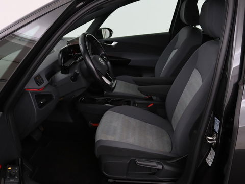 Volkswagen ID.3 Life 58 kWh | Stoel & Stuurverwarming | Adaptive cruise | Carplay | Navigatie | PDC | Climate control | Sfeerverlichting