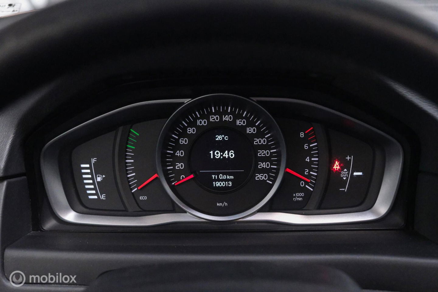 Volvo V70 1.6 T4 Momentum | Schuifdak | trekhaak | nieuwe D-riem | rijklaar | stoelverwarming | navigatie | cruise |
