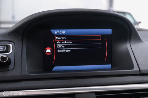Volvo V70 1.6 T4 Momentum | Schuifdak | trekhaak | nieuwe D-riem | rijklaar | stoelverwarming | navigatie | cruise |