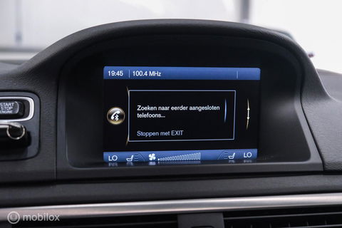Volvo V70 1.6 T4 Momentum | Schuifdak | trekhaak | nieuwe D-riem | rijklaar | stoelverwarming | navigatie | cruise |