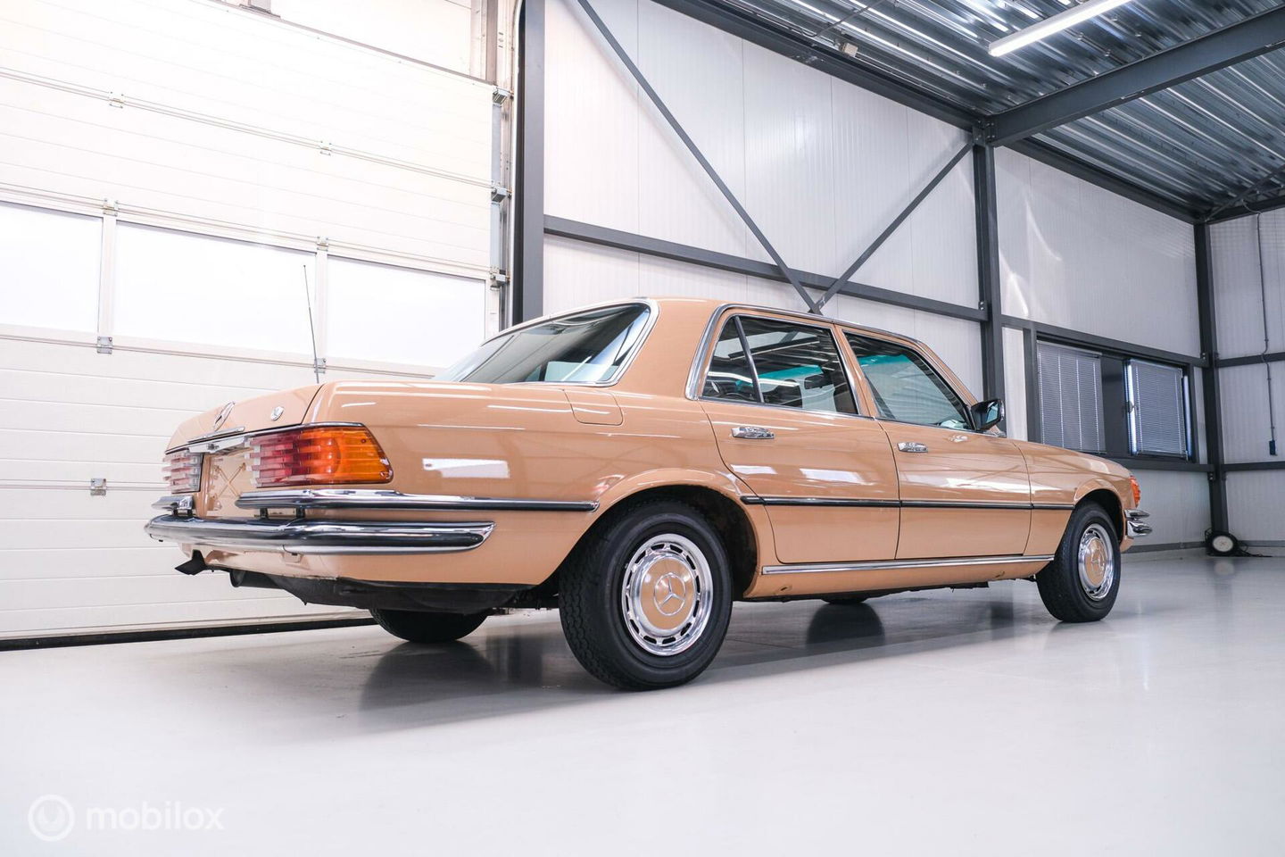 Mercedes-Benz S-Klasse 280 S W116 | uniek | 1e lak | Cruise control | schuifdak | verzamelaarsconditie |