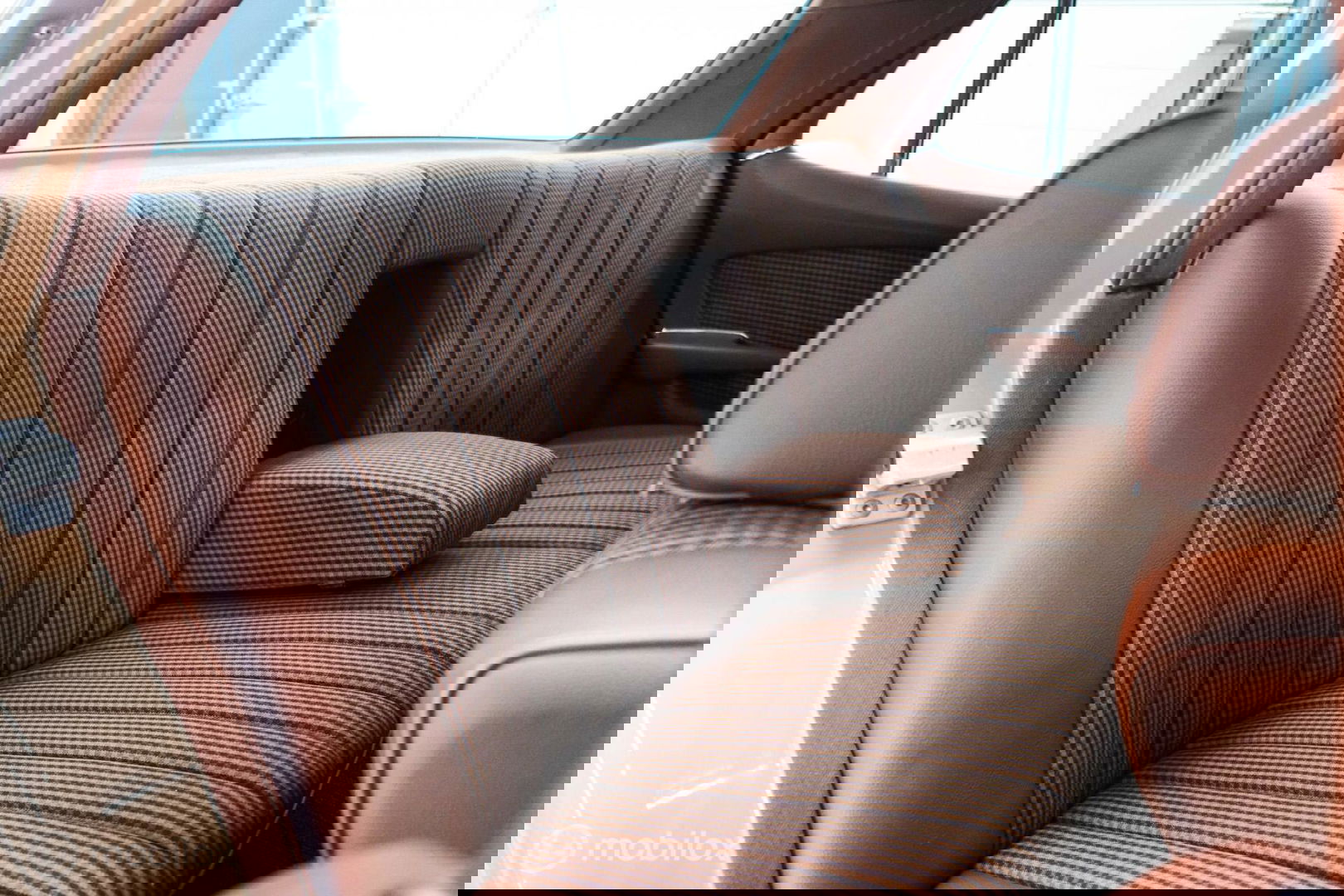 Mercedes-Benz S-Klasse 280 S W116 | uniek | 1e lak | Cruise control | schuifdak | verzamelaarsconditie |